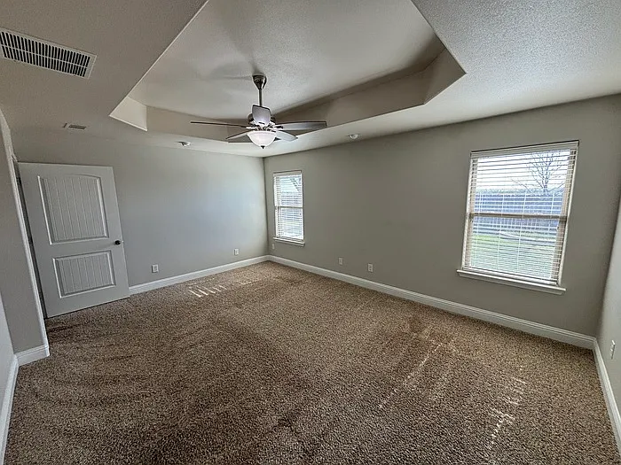 5913 Mile High Ln — Photo 2
