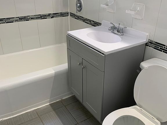 5th image of 54 S Munn Ave #7J