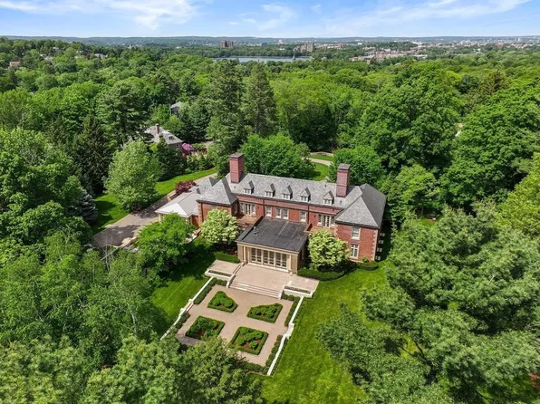 1014 Boylston St, Brookline, MA 02467