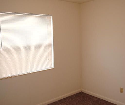 5th image of 6001 Green Hill Ln