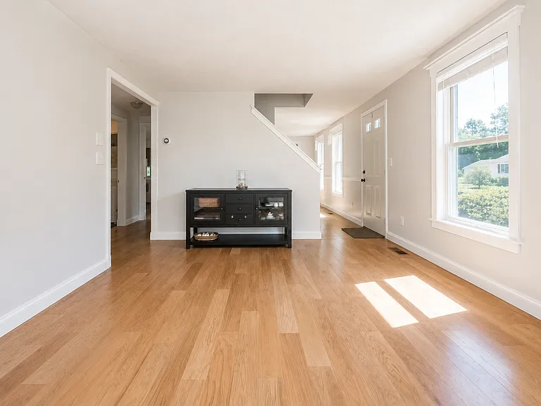50 Buttonwood Rd — Photo 4