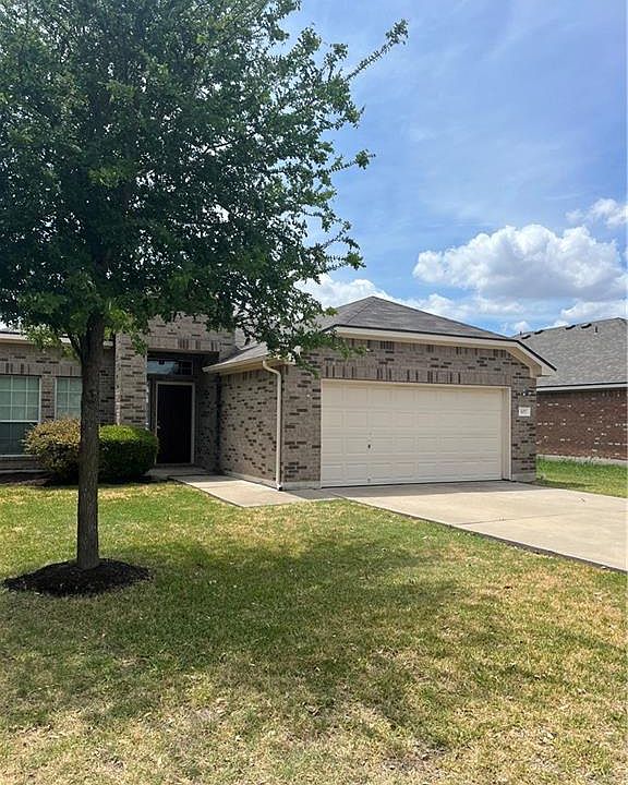 1st image of 107 Aguilar Dr