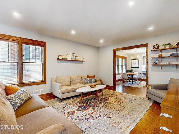 3rd image of 646 S Cornell Ave