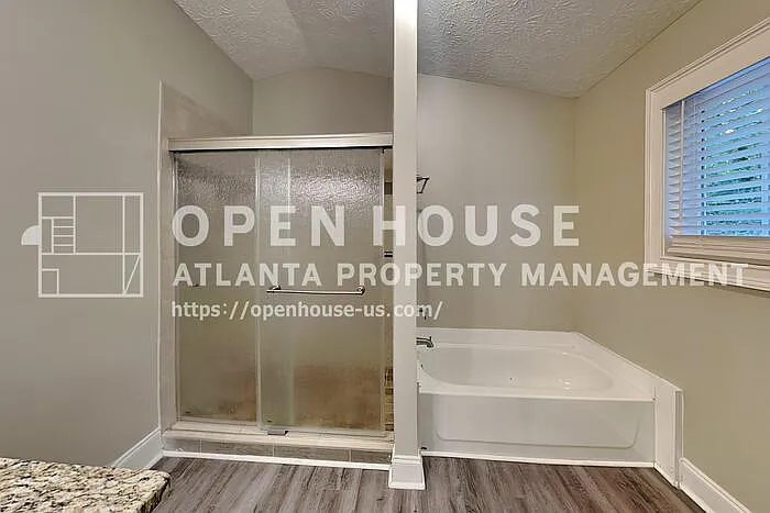 213 Brolley Woods Dr — Photo 12