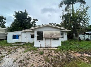 64 Oak St, North Fort Myers, FL 33903