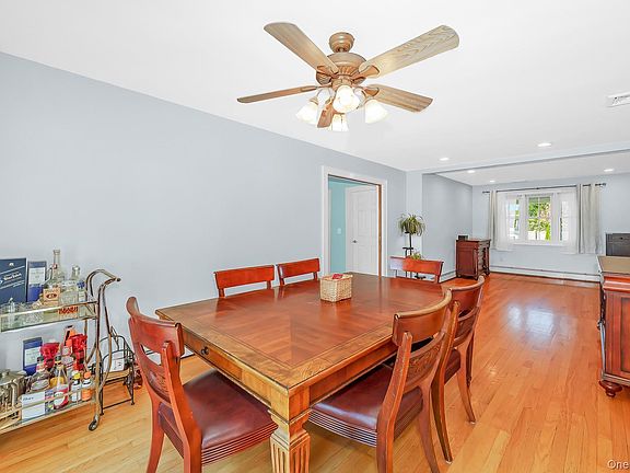 5th image of 209 Claxton Avenue