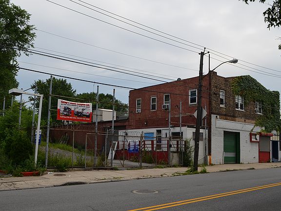 2nd image of 1380 Richmond Ter