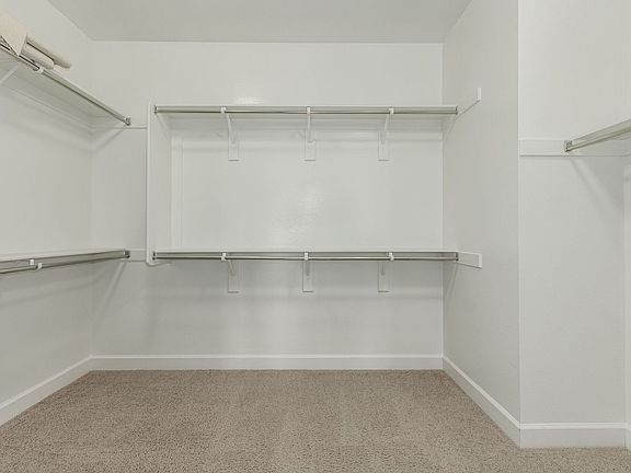 3rd image of 2026 W Desert Hollow Dr