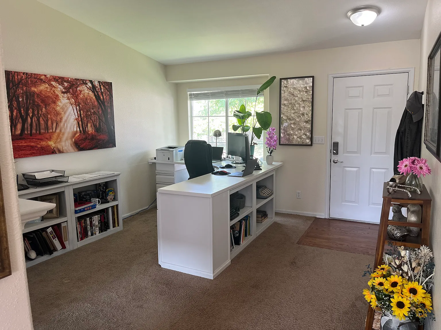 4 bed, 3.5 bath, 2302 sqft, $3,100 — Photo 4