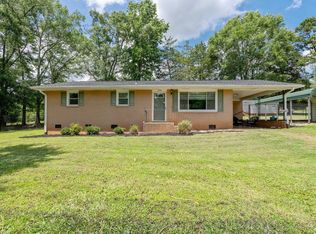 1142 Cooper Bridge Rd, Woodruff, SC 29388