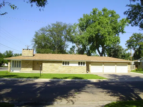 601 Center St, Garden City, KS 67846