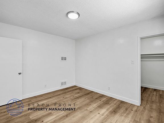 4th image of 868 Victor Ave #18