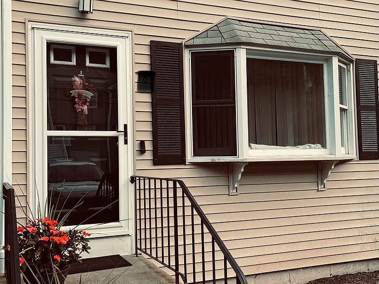 Morgan Ave — Photo 1