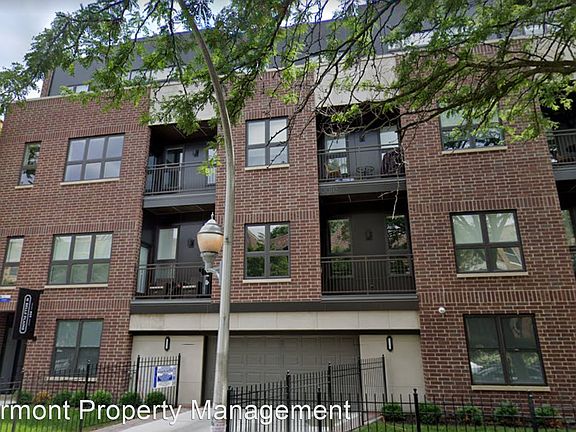 2nd image of 933 W Belle Plaine Ave Unit 206