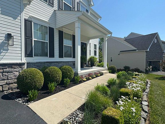 4th image of 452 Welsh Hill Rd