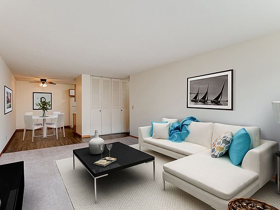 4th image of 2435 Pillsbury Ave S APT 207