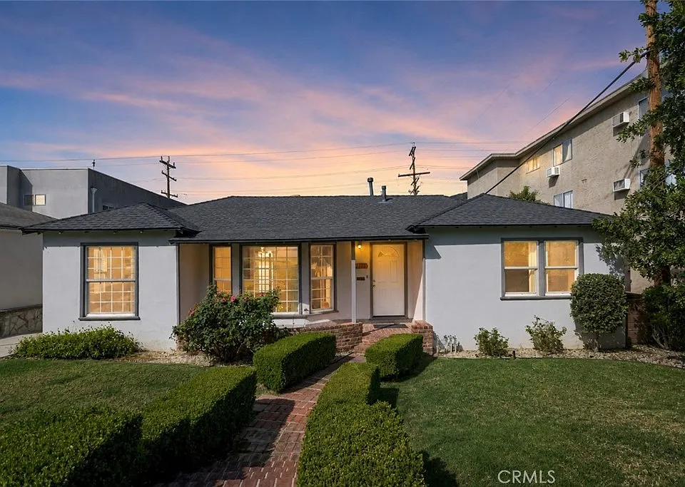 2111 N Verdugo Rd