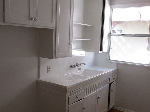 3rd image of 4610 N Banner Dr APT 1