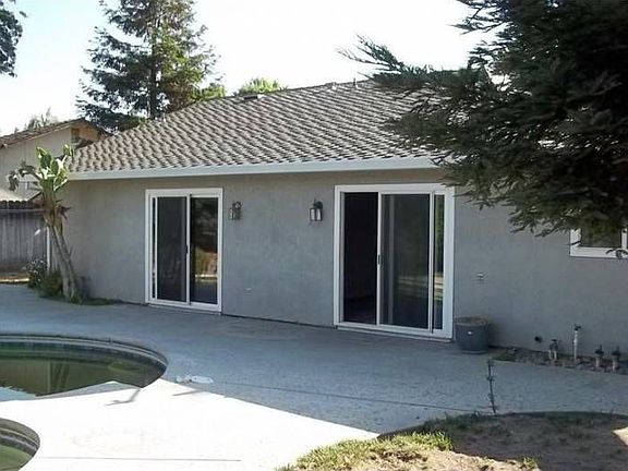 4th image of 720 Dorchester Cir