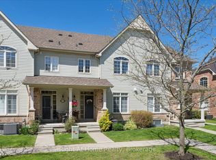 17 Wicker Park Way, Whitby, ON L1R 0C8