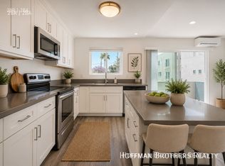 1865 Camden Ave #301, Los Angeles, CA 90025