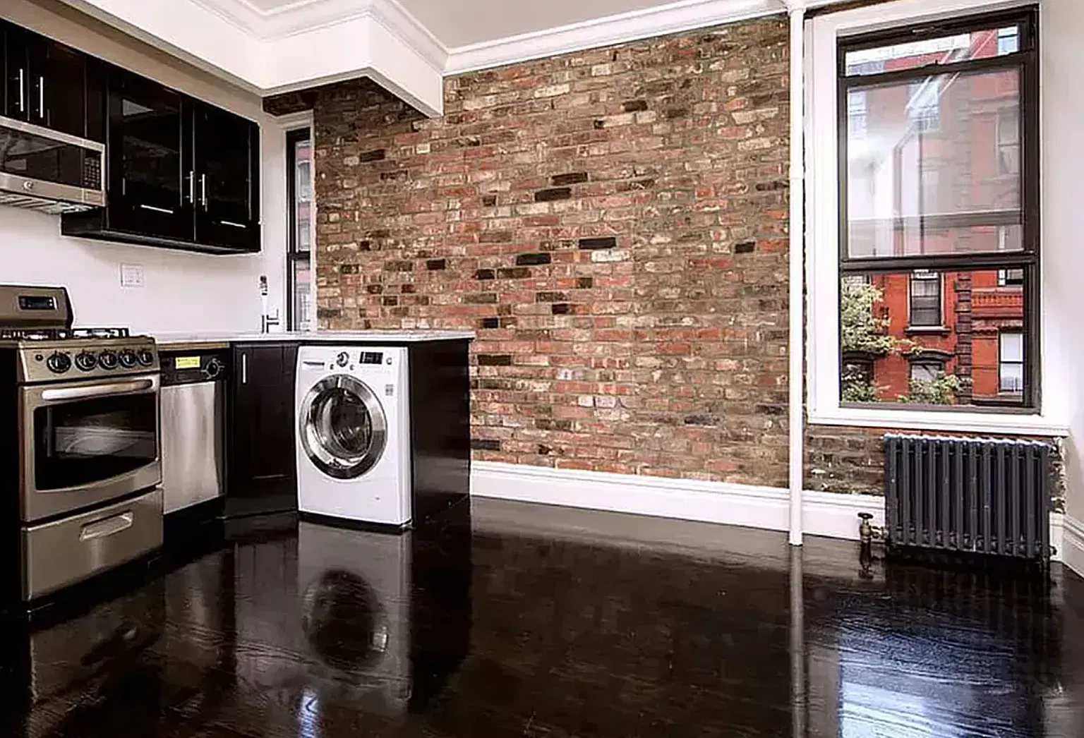 133 East 4th Street — Photo 1