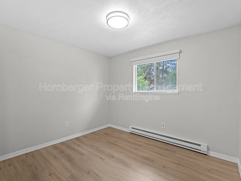 3816 S Bowdish Rd — Photo 18