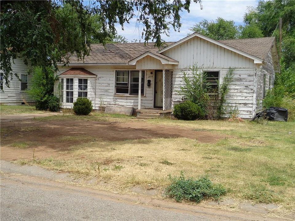 2nd image of 1015 Eula St