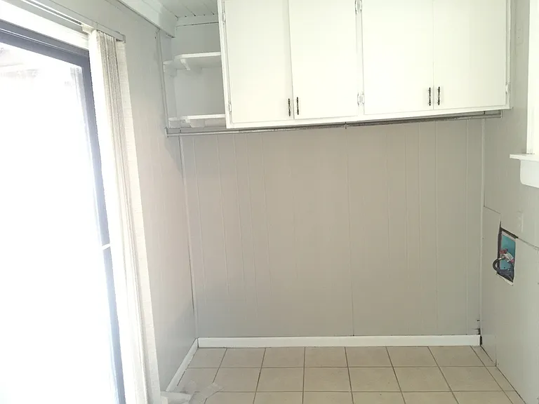 1718 43rd St — Photo 14