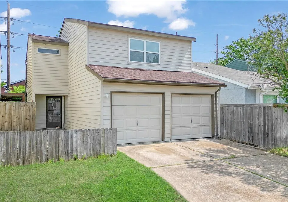 10254 Bridgeland Ln