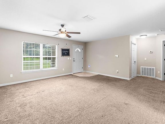 4th image of 14422 SE 27th Ct