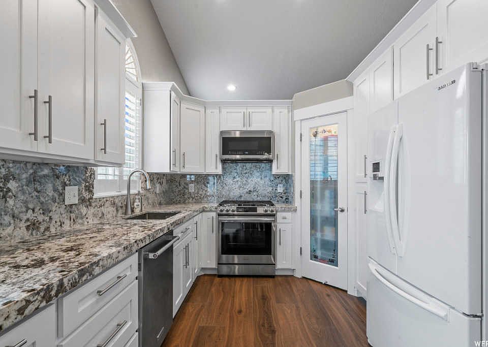 1st image of 8368 S Oak Gate Dr