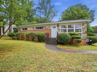 6239 Netherwood Dr, Charlotte, NC 28210