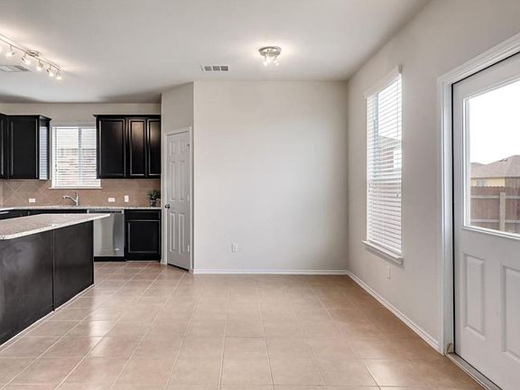 5th image of 169 Marcheeta Way