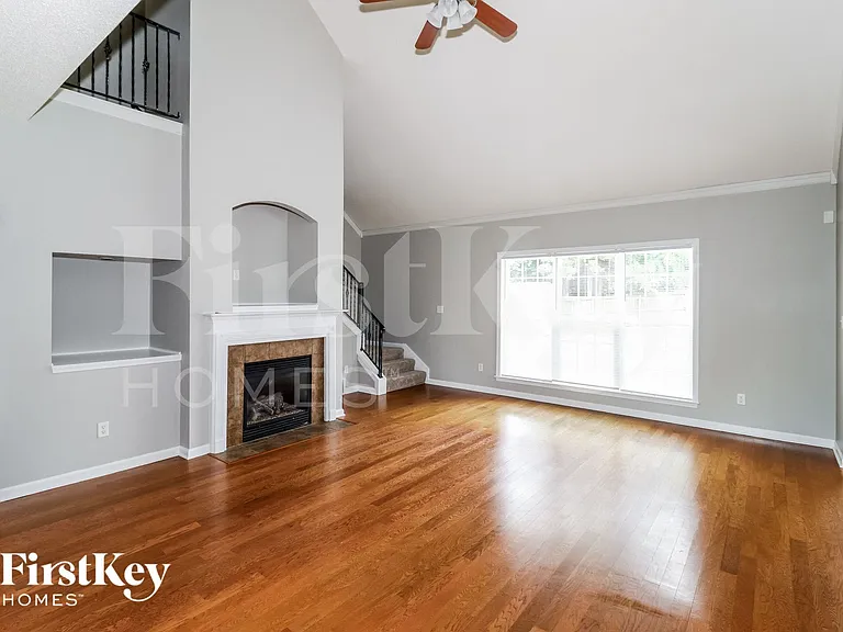 9971 Bloomsbury Ave — Photo 3
