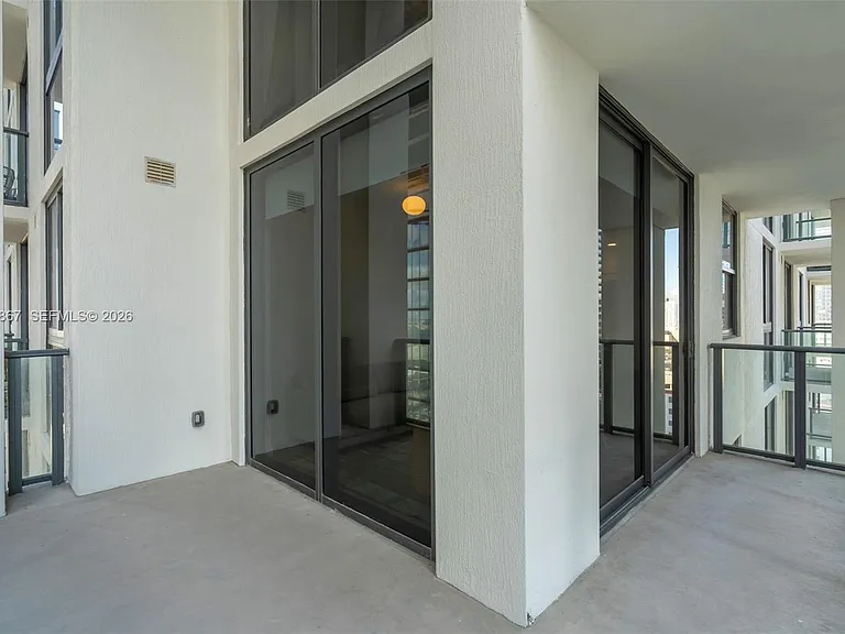 11 NE 6th St #2207 — Photo 26