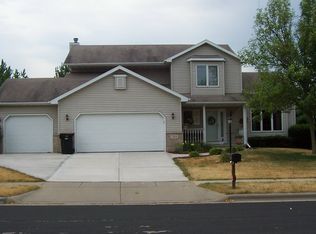 709 Overlook Ter, Deforest, WI 53532