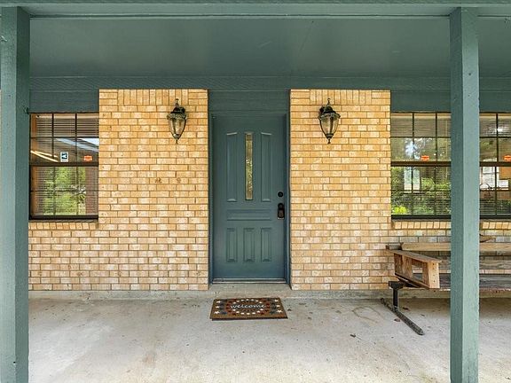4th image of 10530 Royal York Dr
