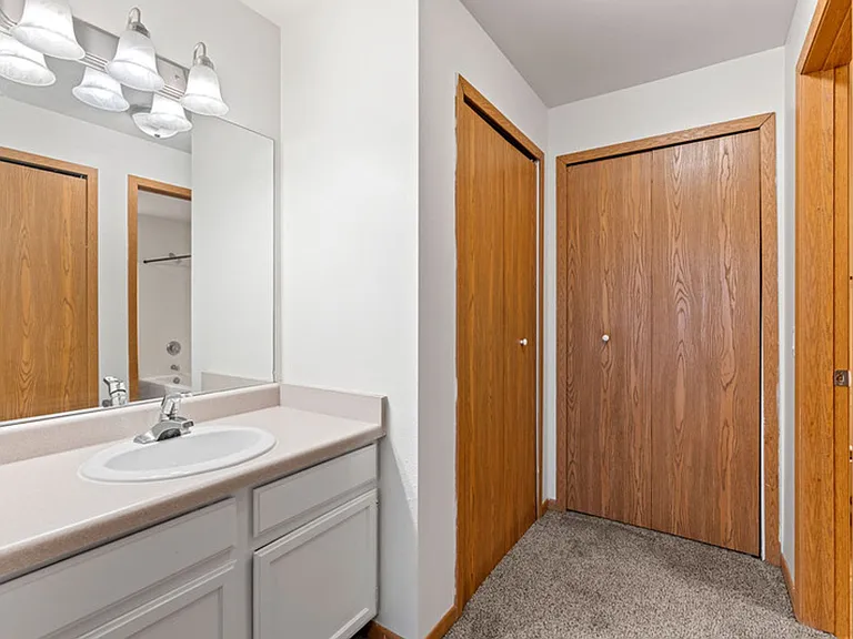 Chestnut Ridge Apartments — Photo 21