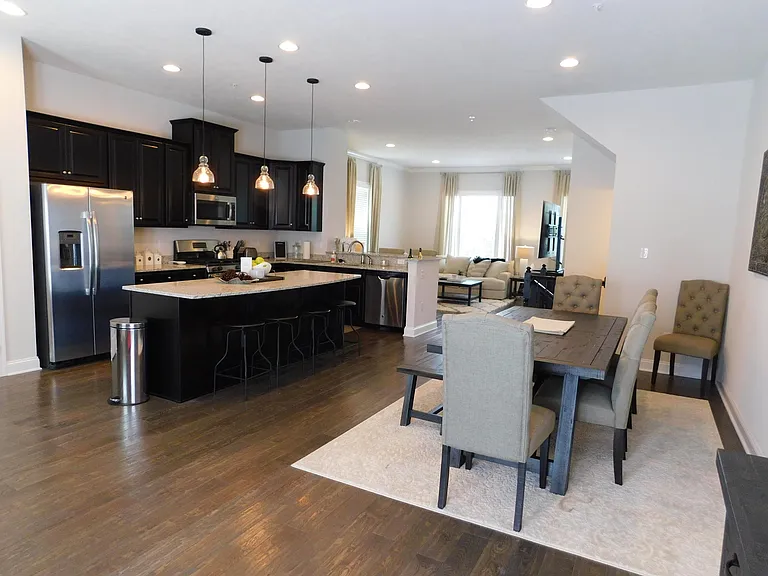 152 Seneca Pl — Photo 6