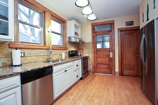 5th image of 4922 N Kostner Ave