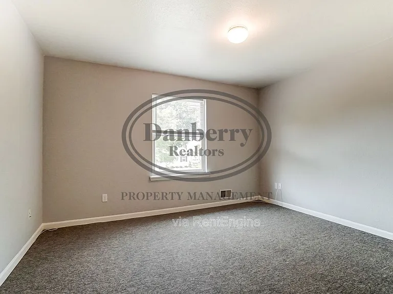 3704 Willow Run Dr — Photo 22
