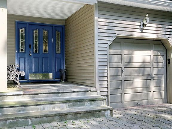 5th image of 7 Ayr Ct