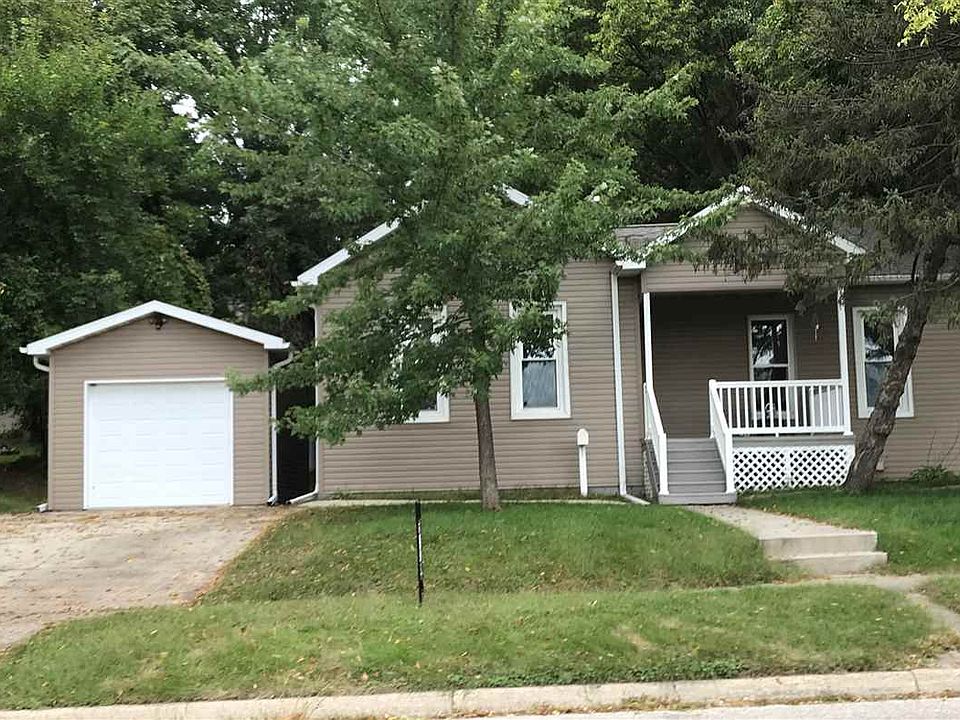 1st image of 311 2nd Ave NE