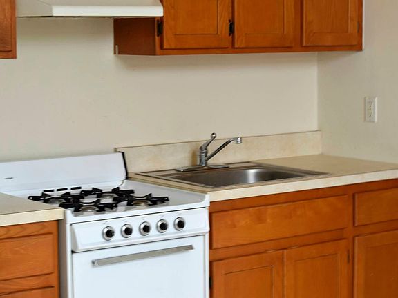 2nd image of 3711 Broadway APT 3C