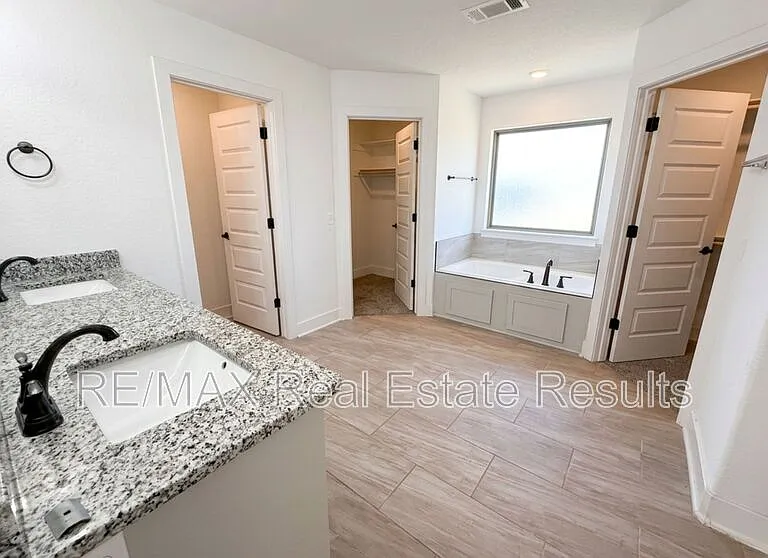 751 Spicewood Trl — Photo 8