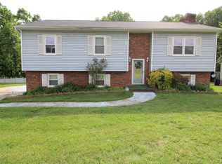 1240 Reynolds Forest Dr, Winston Salem, NC 27107