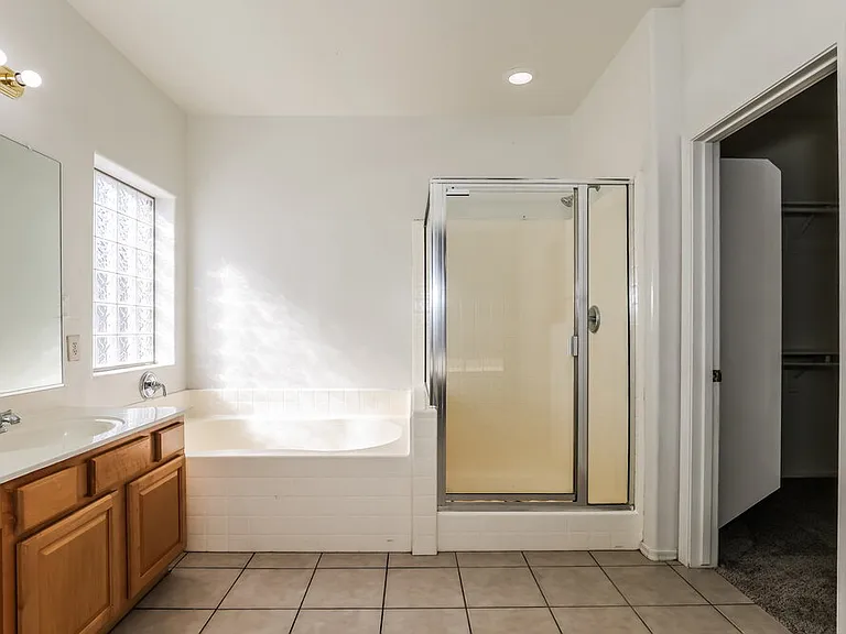 5245 W Bowker St — Photo 11