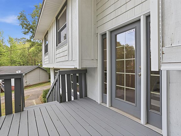 4th image of 42 Valley Cir