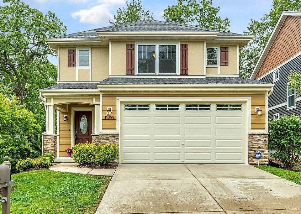 1st image of 11910 Crystal Dr